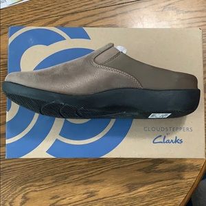 Clarks CloudStepper Clog
